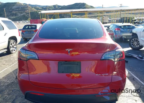 2023 Tesla Model Y Awd/Long Range Dual Motor All-Wheel Drive из США, поврежденный, VIN 7SAYGDEE3PA197638